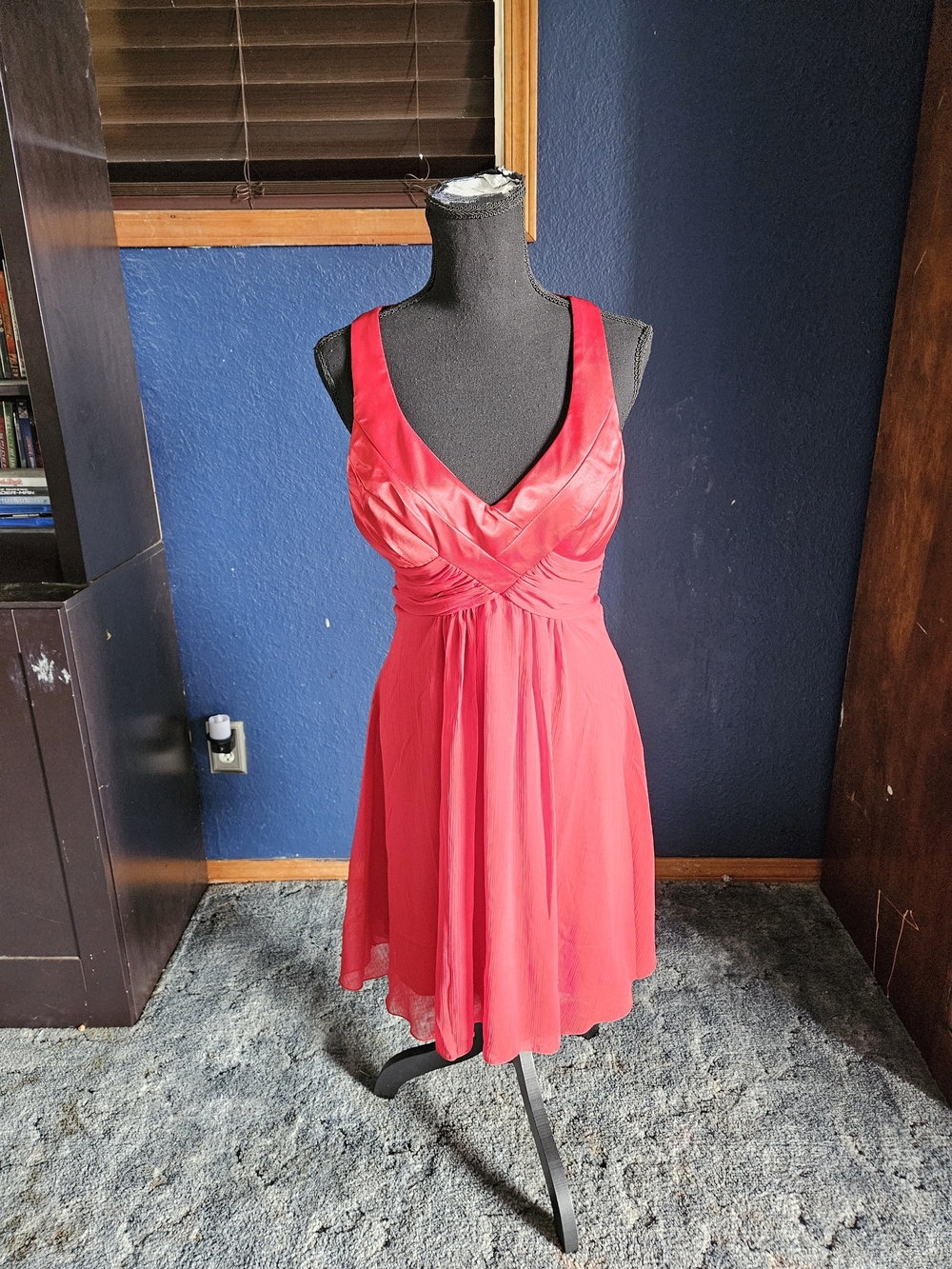 Frederick's of Hollywood Red V-Neck Midi Dress womens size 4
